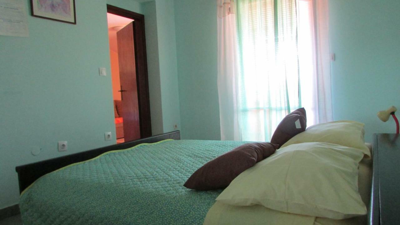 Apartmani Petunia Fažana Exterior foto