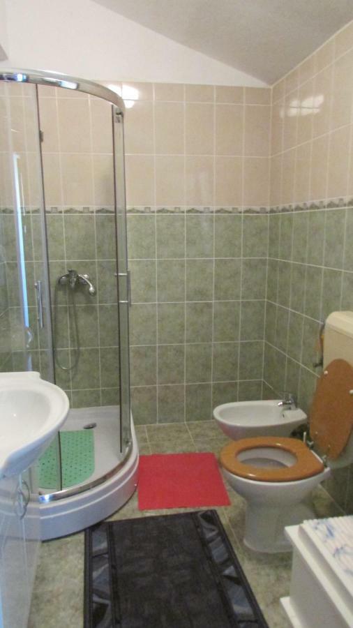 Apartmani Petunia Fažana Exterior foto