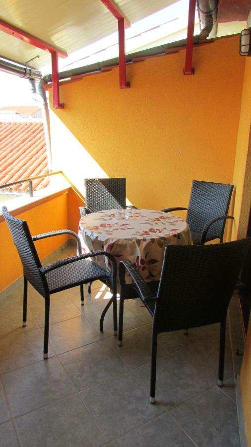 Apartmani Petunia Fažana Exterior foto